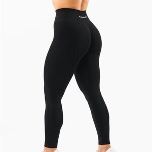 Alphalete Amplify Leggings in Black